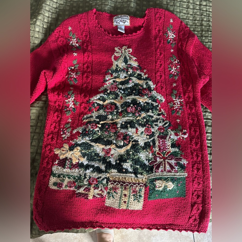 Sweater Christmas tree. Embroidered vintage. Small heirloom collectibles